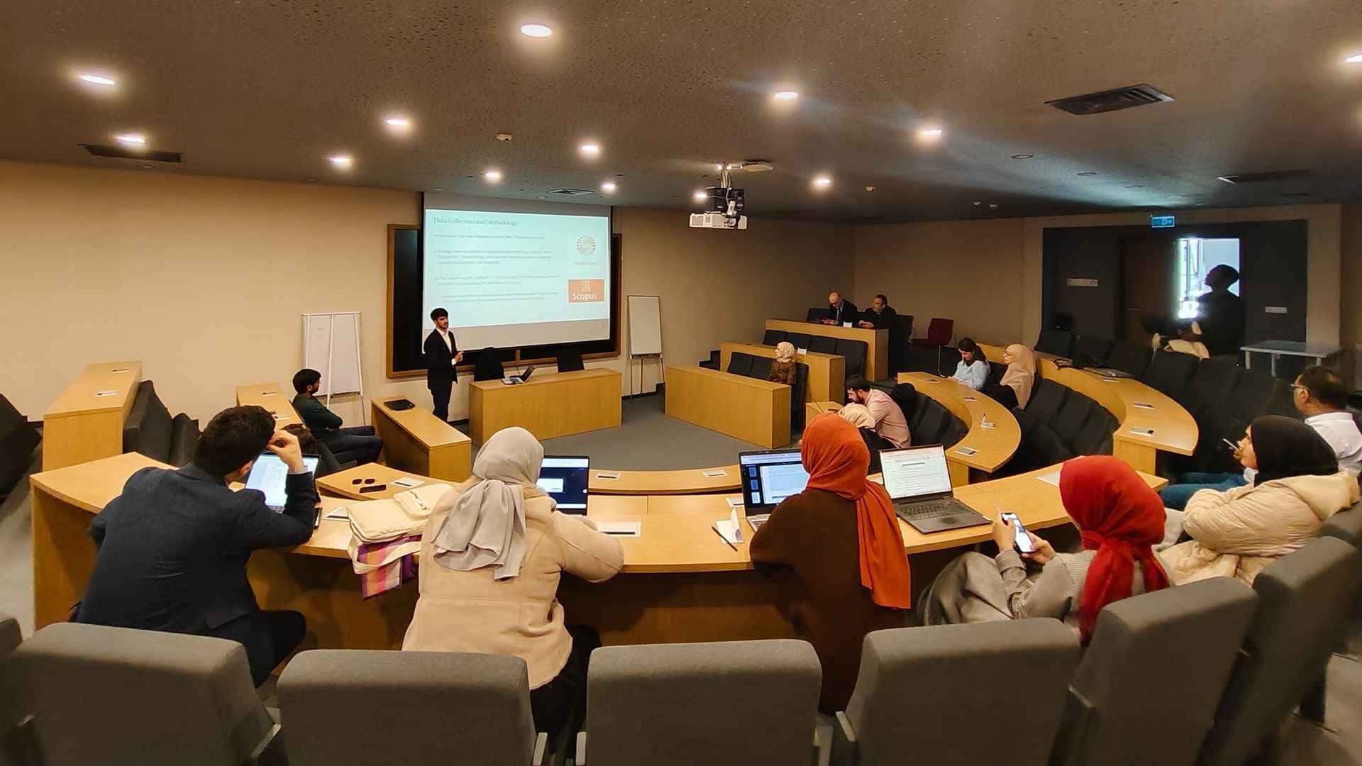 The Role of Fintech in Charitable Financing Explored at IHU Management Colloquium